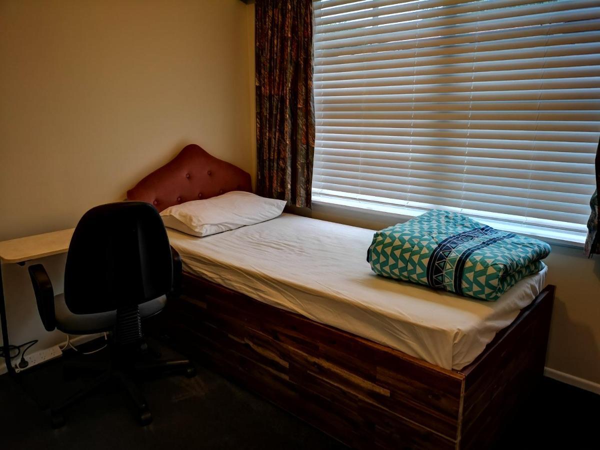 Cheerful 4 Bedroom Holiday Home โรโตรัว ภายนอก รูปภาพ