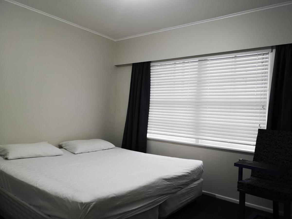 Cheerful 4 Bedroom Holiday Home โรโตรัว ภายนอก รูปภาพ