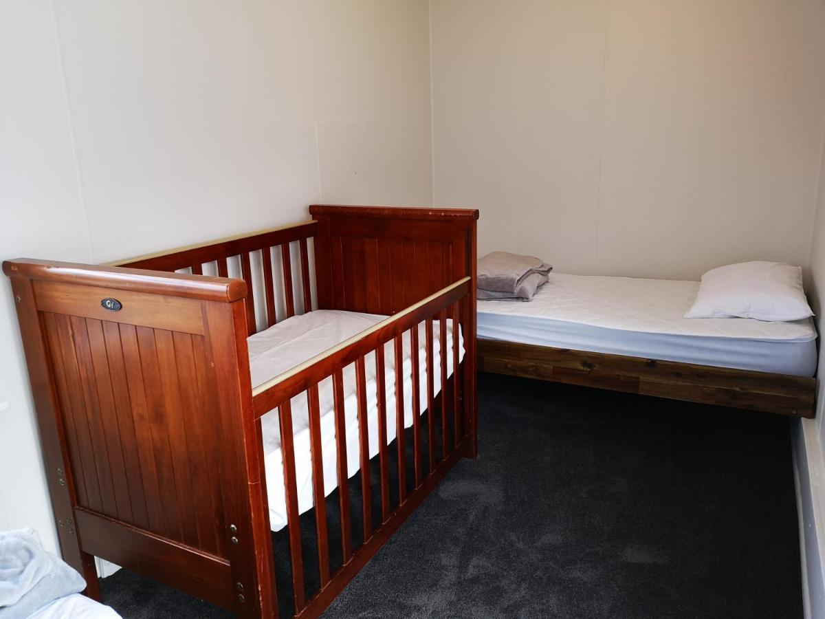 Cheerful 4 Bedroom Holiday Home โรโตรัว ภายนอก รูปภาพ